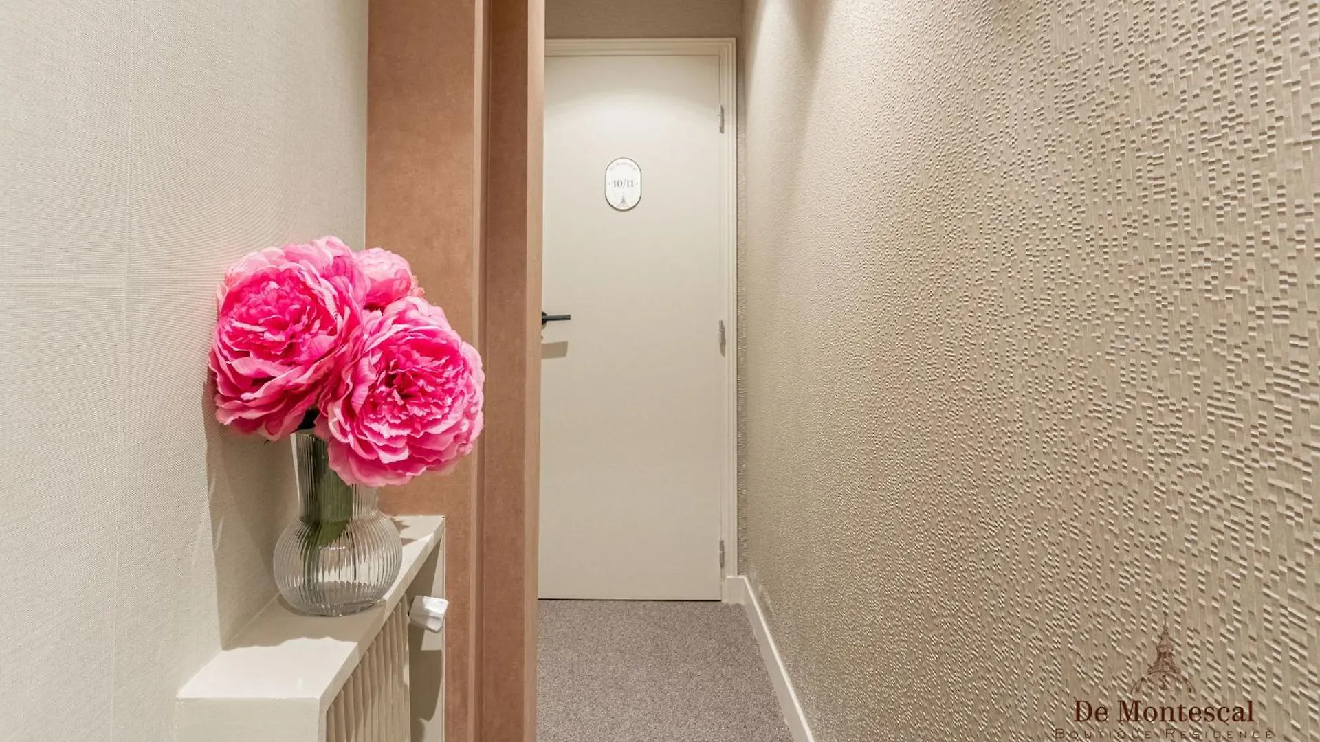De Montescal- Montparnasse With Ac 11 To 14m2 In A Prime Location *