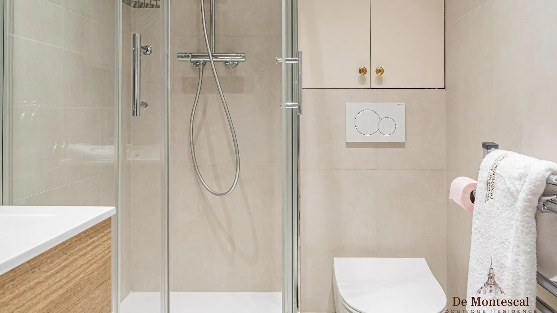 Apartment De Montescal- Montparnasse With Ac 11 To 14m2 In A Prime Location