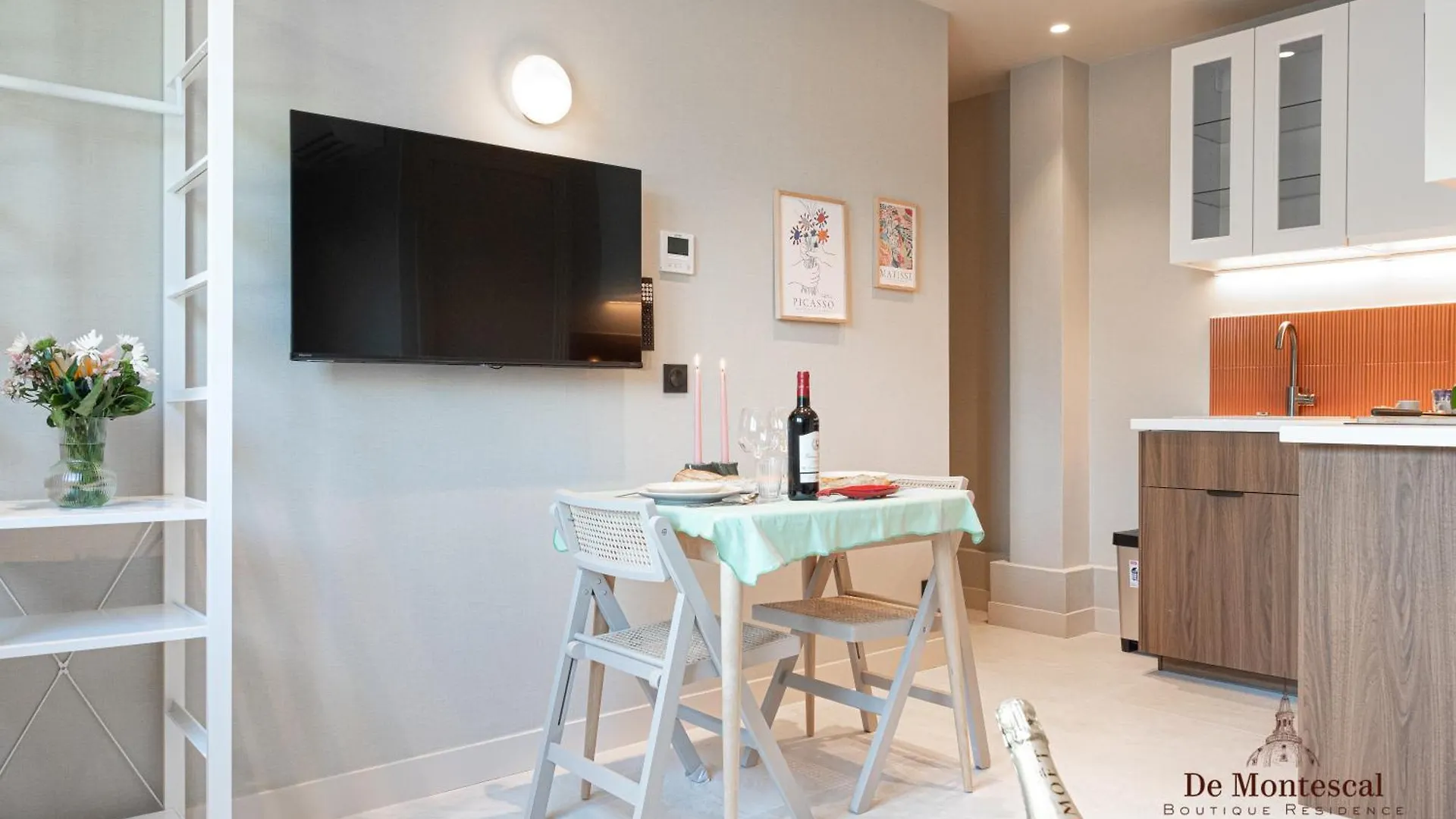 De Montescal- Montparnasse With Ac 11 To 14m2 In A Prime Location * Paris